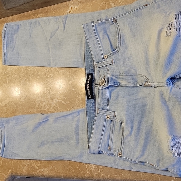 Express Distressed Relaxed Fit Girlfriend Jean, Sz 4 - Picture 13 of 16